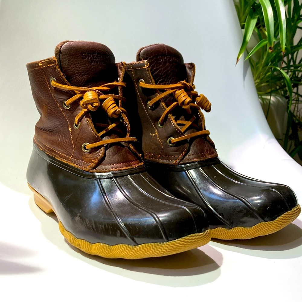 Sperry Brown Boot size 9W, wide, D-width, leather upper waterproof rubber boot